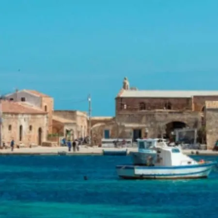 La Casa Sulla Spiaggia Marzamemi Exterior photo